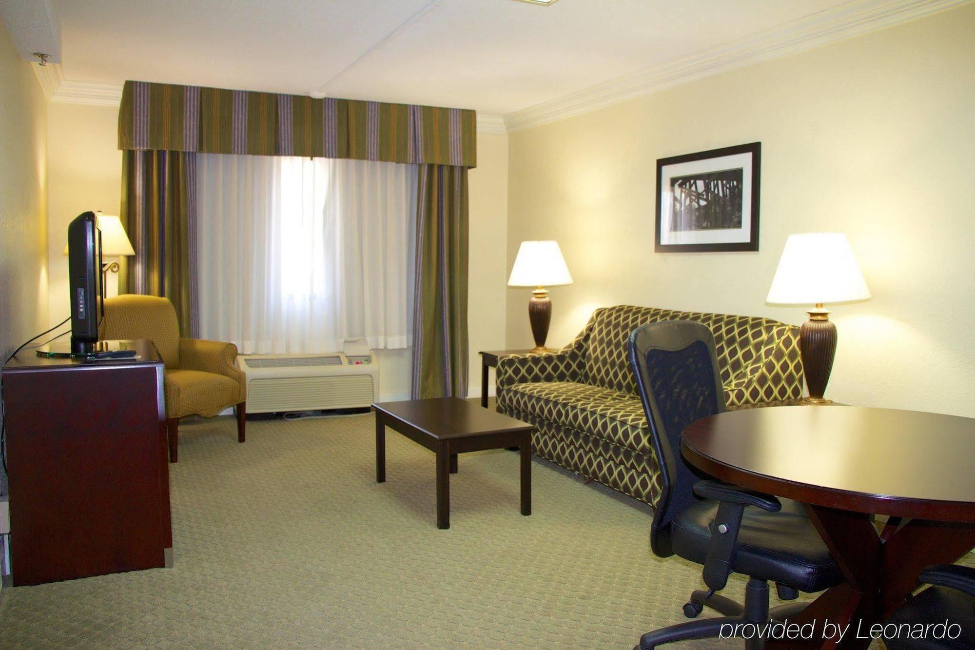 Holiday Inn Express Athens - University Area By Ihg מראה חיצוני תמונה